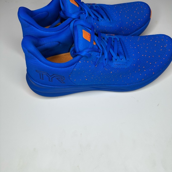 TYR Royal Blue Athletic Shoes with Sleek Design - Picture 3 of 4